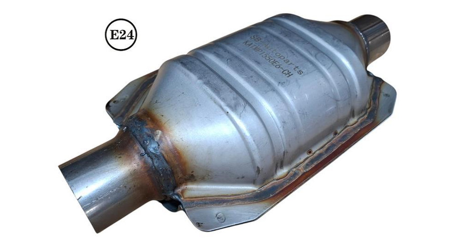 Univerzális ovál fémbetétes katalizátor, O45mm, 700-1600 cm3-ig, EURO4